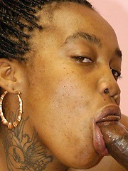 Chocolate skinned fattie getting fucked and jizzed on