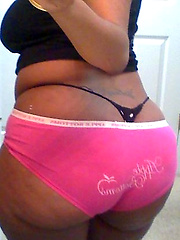 Black moms flashes mature body