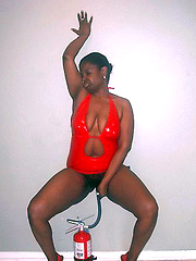 Black moms flashes mature body