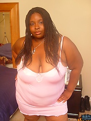 Fat ebony chicka Tasty shows her brown body