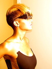 Meet Kadi and her beautiful gorgeous black body