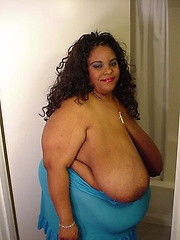 Top heavy black mama Hunni